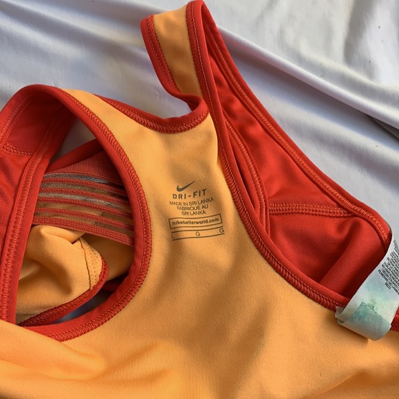 Pink Nike Sports Bra Large - Picture 7 of 8